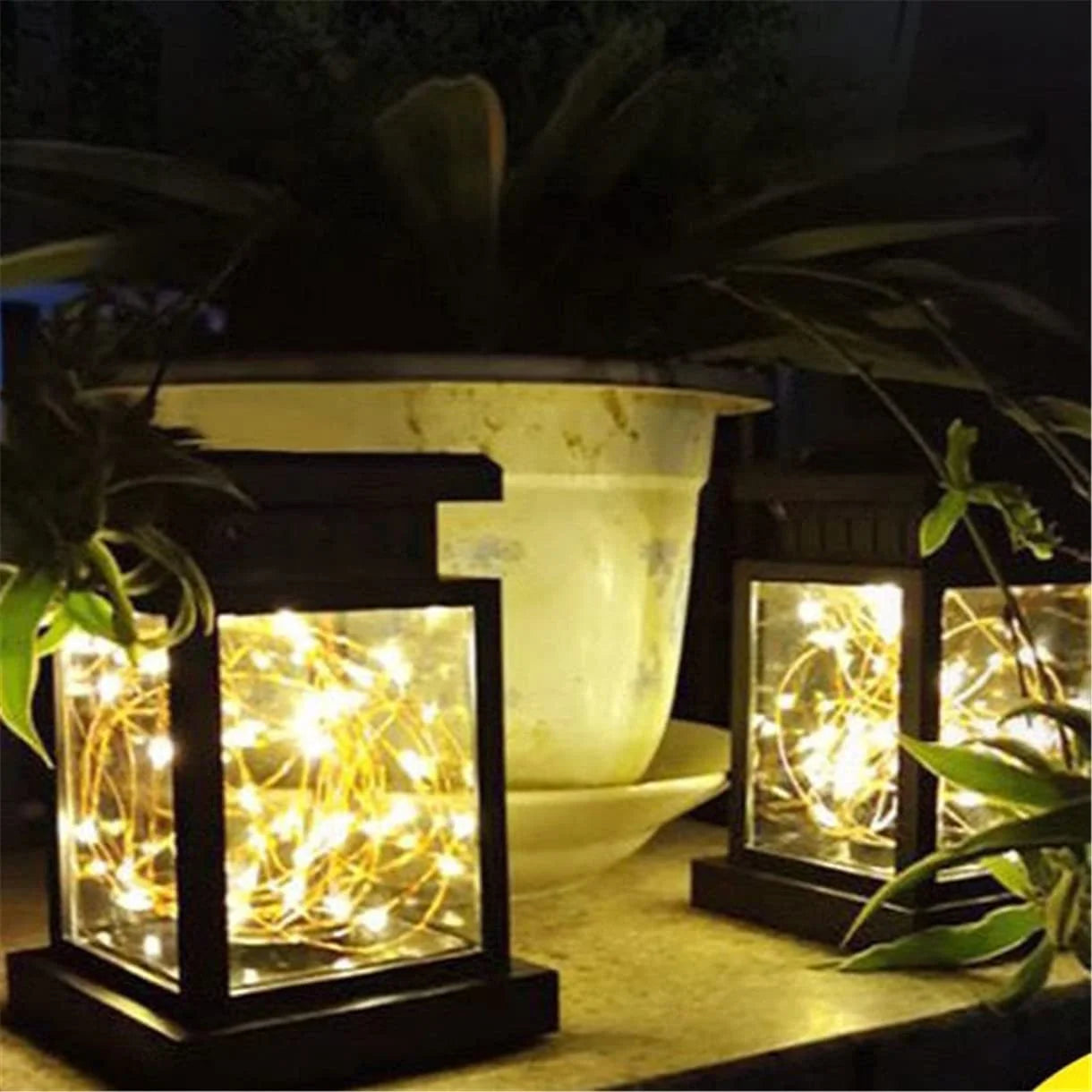 Outdoor Solar Lanterns, Waterproof Hanging Lights with Retro Design, Warm White LED Fairy Lights for Garden, Patio, Yard, Tabletop Decoration (Pack of 2)